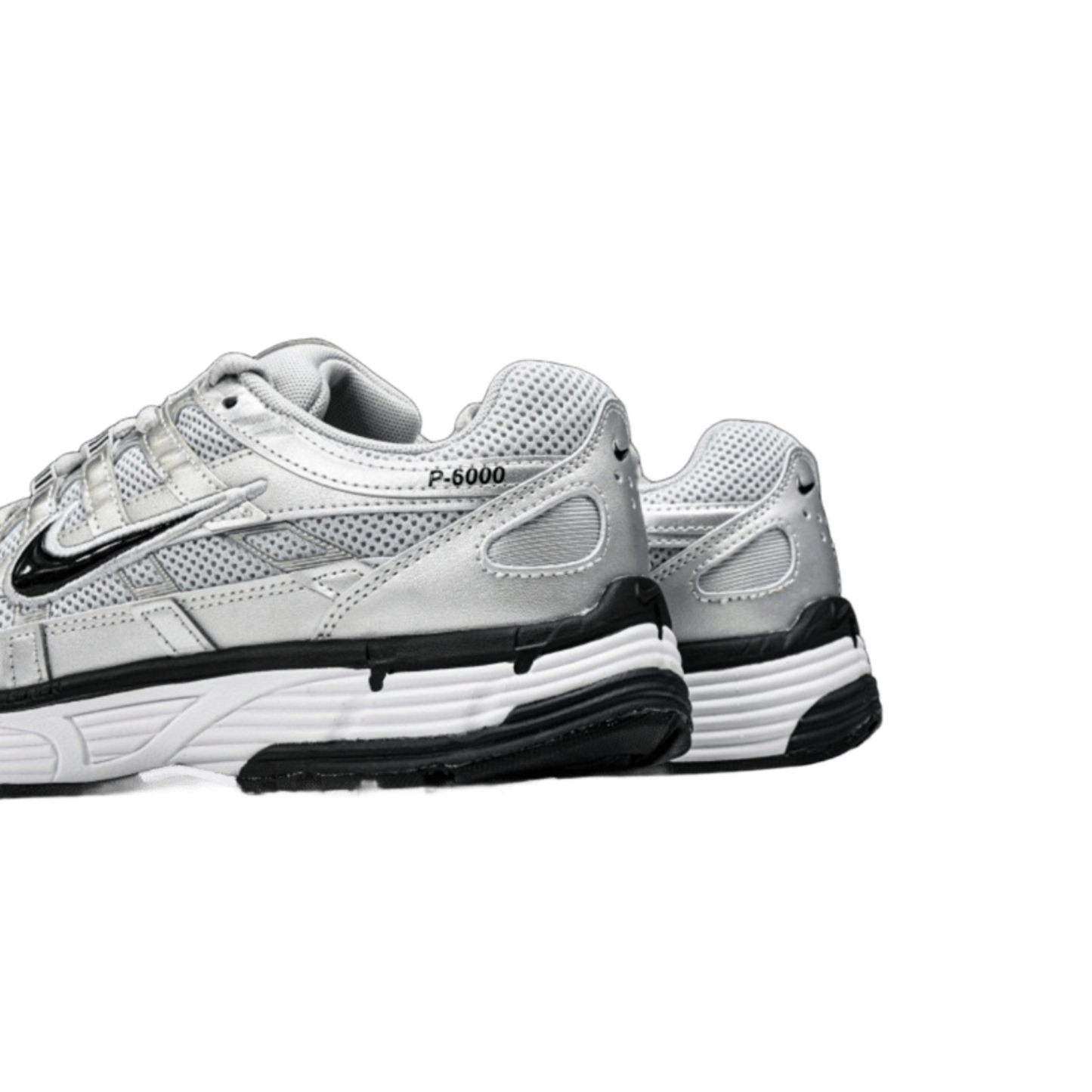 Nike P-6000 – Blanco y Plateado